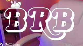 Amateur Asian Solo Fucking On Cam