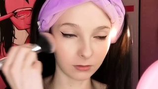 Amateur Webcam Babes Going Solo